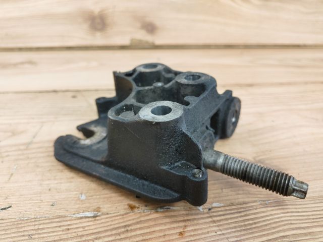 bontott FORD MONDEO IV Motor Tartó Bak (Fém)