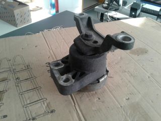 bontott FORD MONDEO IV Motor Tartó Bak Jobb