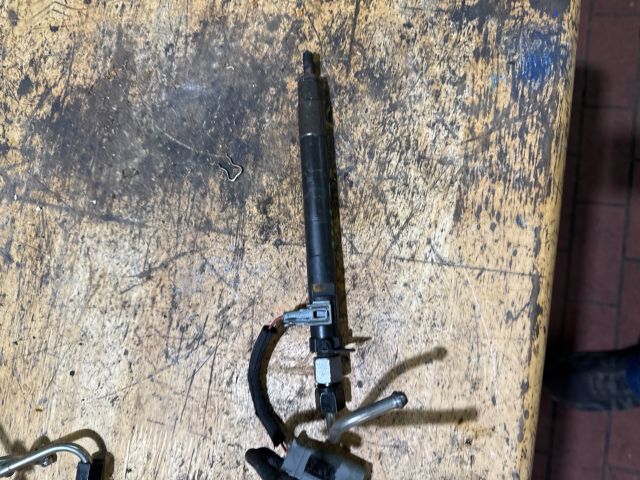 bontott FORD MONDEO IV Porlasztó (1 db)