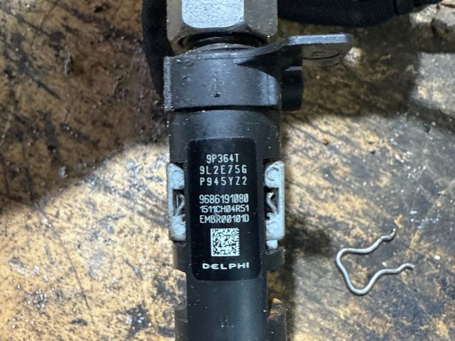 bontott FORD MONDEO IV Porlasztó (1 db)