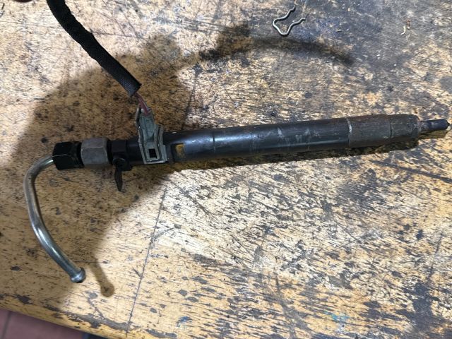 bontott FORD MONDEO IV Porlasztó (1 db)