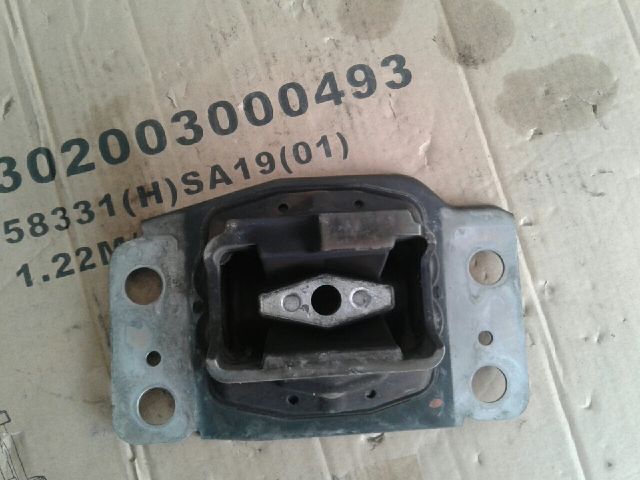 bontott FORD MONDEO IV Váltó Tartó Bak (Pozíciófüggetlen)