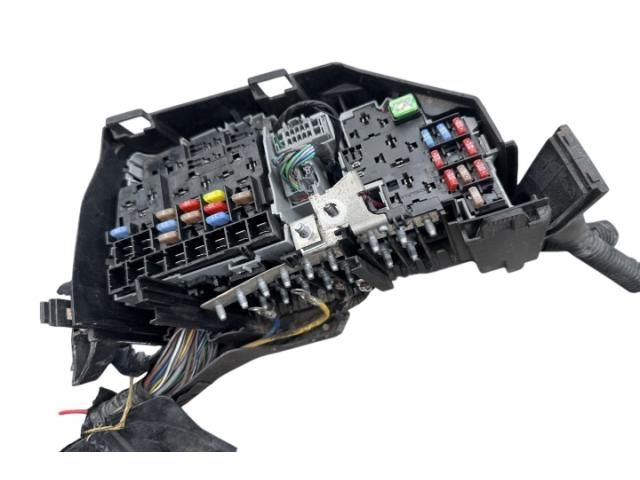 bontott FORD MONDEO IV Biztosítéktábla Motortér