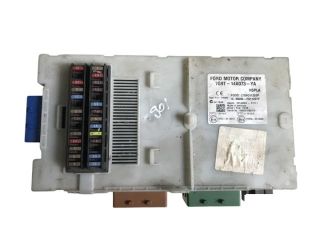 bontott FORD MONDEO IV Biztosítéktábla Utastér