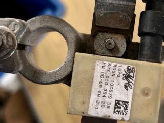 bontott FORD MONDEO IV Akkumulátor Saru