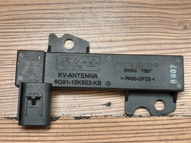 bontott FORD MONDEO IV Antenna Erősítő