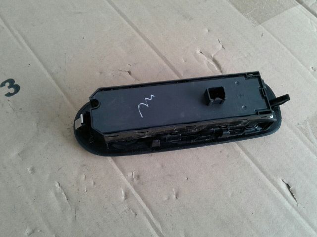 bontott FORD MONDEO IV Bal első Ablakemelő Kapcsoló