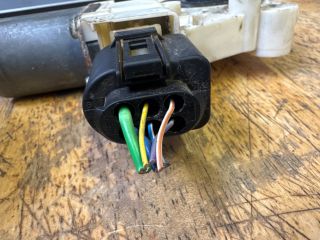 bontott FORD MONDEO IV Bal első Ablakemelő Motor