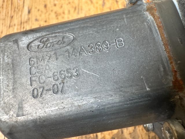 bontott FORD MONDEO IV Bal első Ablakemelő Motor