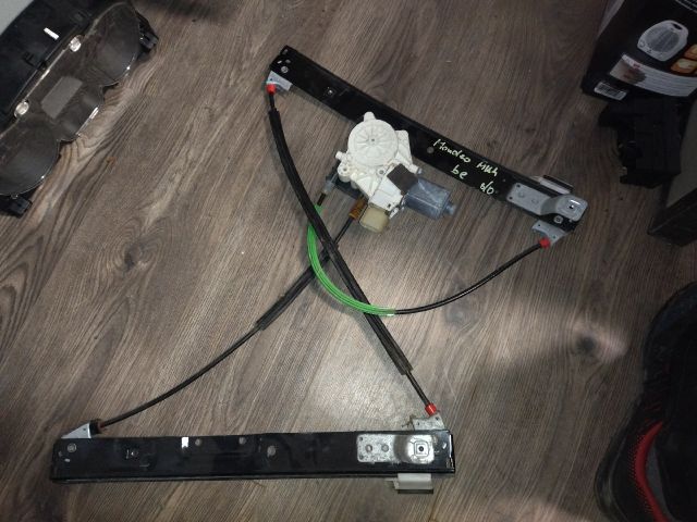 bontott FORD MONDEO IV Bal első Ablakemelő Szerkezet (Elektromos)