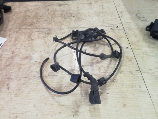 bontott FORD MONDEO IV Bal első ABS Jeladó