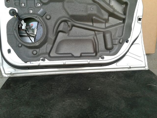 bontott FORD MONDEO IV Bal első Ajtó (Részeivel)