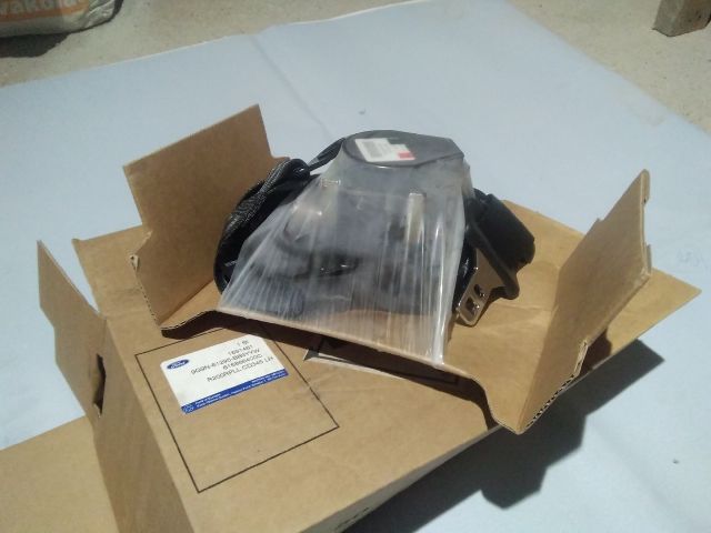 bontott FORD MONDEO IV Bal első Biztonsági Öv