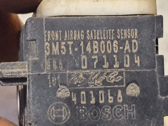 bontott FORD MONDEO IV Bal első Oldal Ütközés Érzékelő