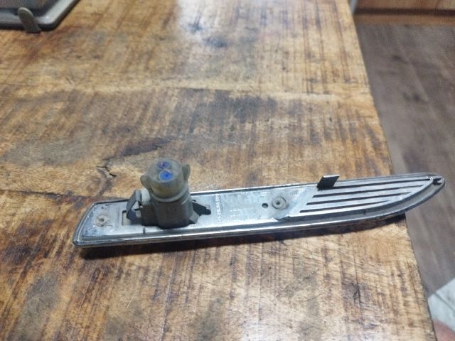 bontott FORD MONDEO IV Bal első Sárvédő Irányjelző