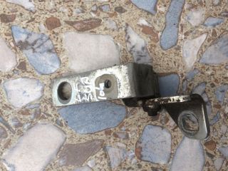 bontott FORD MONDEO IV Bal első Zsanér