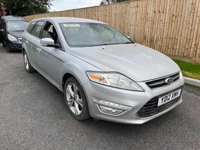 bontott FORD MONDEO IV Bal Fényszóró