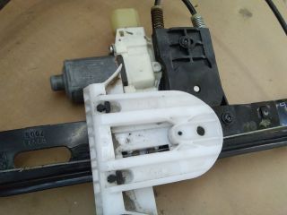 bontott FORD MONDEO IV Bal hátsó Ablakemelő Motor