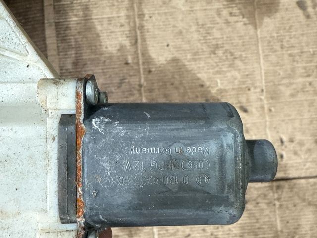 bontott FORD MONDEO IV Bal hátsó Ablakemelő Motor