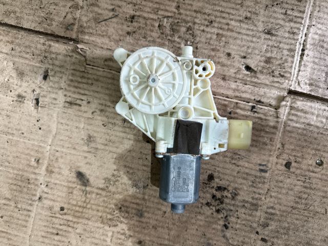 bontott FORD MONDEO IV Bal hátsó Ablakemelő Motor