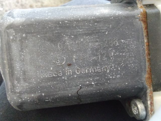 bontott FORD MONDEO IV Bal hátsó Ablakemelő Motor