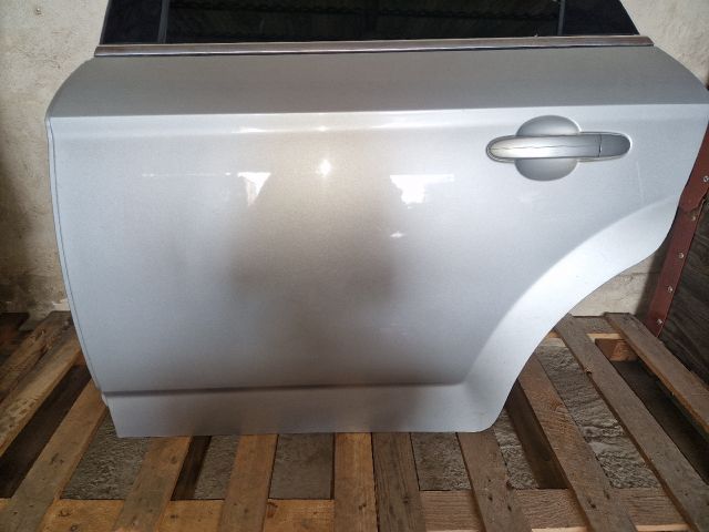 bontott FORD MONDEO IV Bal hátsó Ajtó (Részeivel)