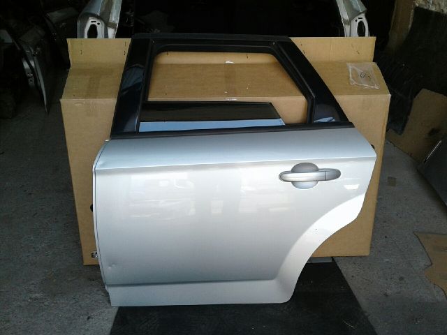 bontott FORD MONDEO IV Bal hátsó Ajtó (Részeivel)