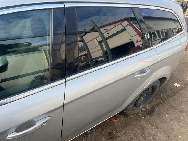 bontott FORD MONDEO IV Bal hátsó Ajtó (Üres lemez)