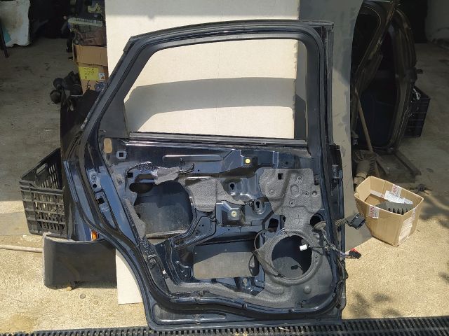 bontott FORD MONDEO IV Bal hátsó Ajtó (Üres lemez)