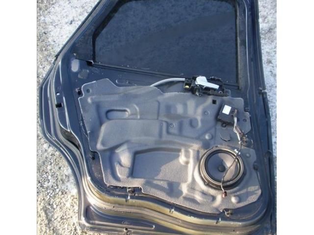 bontott FORD MONDEO IV Bal hátsó Ajtó (Üres lemez)