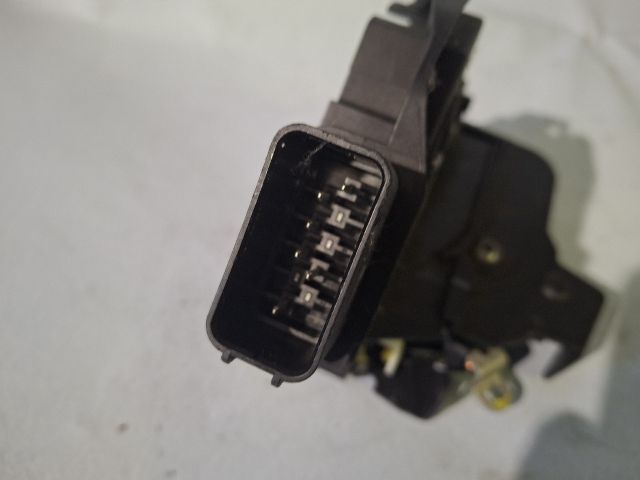 bontott FORD MONDEO IV Bal hátsó Ajtózár