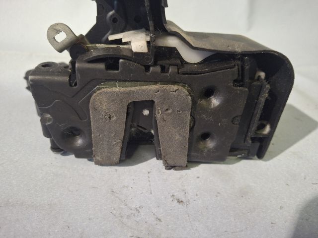 bontott FORD MONDEO IV Bal hátsó Ajtózár