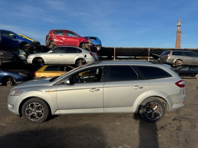 bontott FORD MONDEO IV Bal hátsó Csonkállvány Kerékaggyal