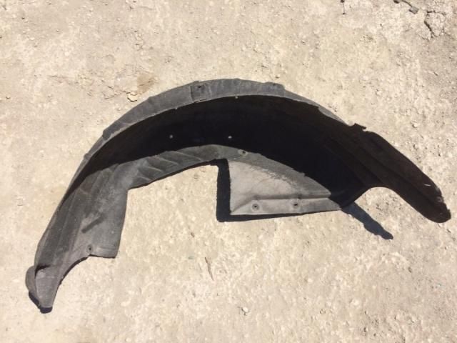 bontott FORD MONDEO IV Bal hátsó Dobbetét (Kerékjárati, Műanyag)