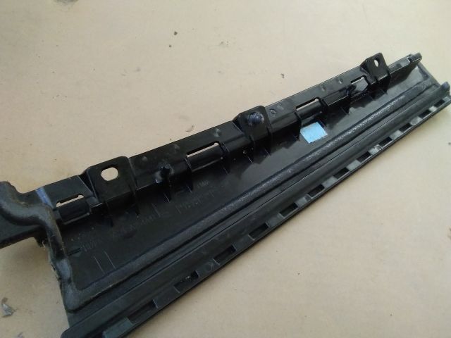 bontott FORD MONDEO IV Bal hátsó Első Ajtókeret Burkolat