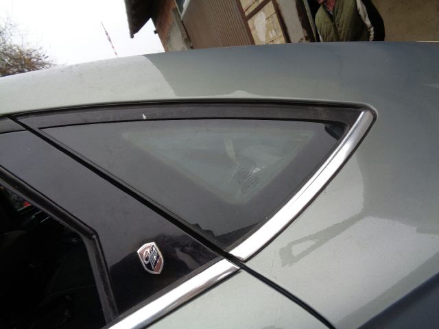 bontott FORD MONDEO IV Bal hátsó Fixüveg (Ajtóban)