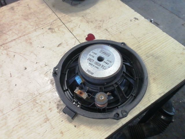 bontott FORD MONDEO IV Bal hátsó Hangszóró