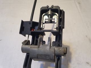 bontott FORD MONDEO IV Bal hátsó Külső Kilincsfészek