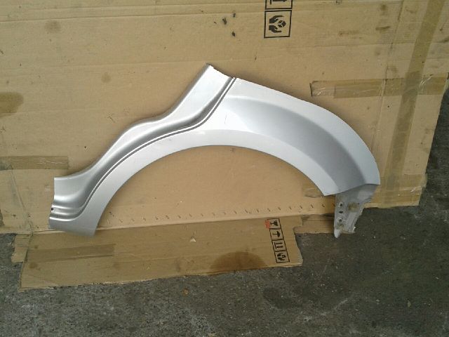 bontott FORD MONDEO IV Bal hátsó Sárvédő