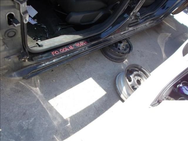 bontott FORD MONDEO IV Bal Küszöb