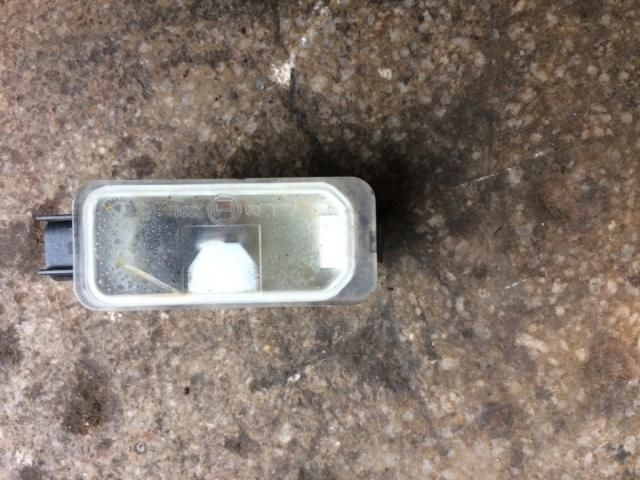 bontott FORD MONDEO IV Bal Rendszámtábla Világítás