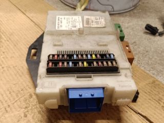 bontott FORD MONDEO IV Biztosítéktábla Utastér