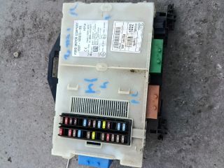 bontott FORD MONDEO IV Biztosítéktábla Utastér