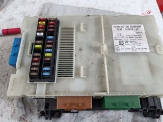 bontott FORD MONDEO IV Biztosítéktábla Utastér