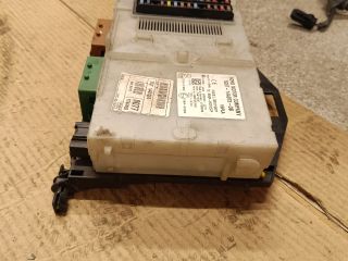 bontott FORD MONDEO IV Biztosítéktábla Utastér