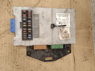 bontott FORD MONDEO IV Biztosítéktábla Utastér