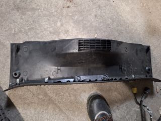 bontott FORD MONDEO IV Csomagtérajtó Burkolat Alsó