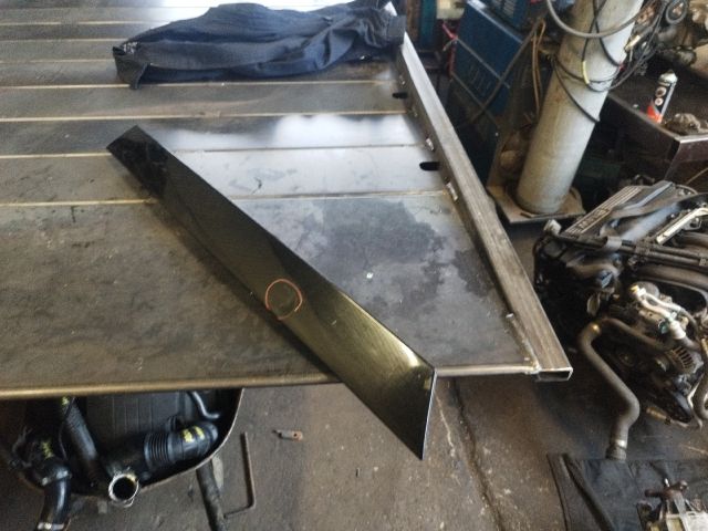 bontott FORD MONDEO IV Csomagtérajtó Díszléc