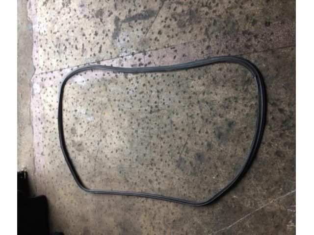 bontott FORD MONDEO IV Csomagtérajtó Gumikéder