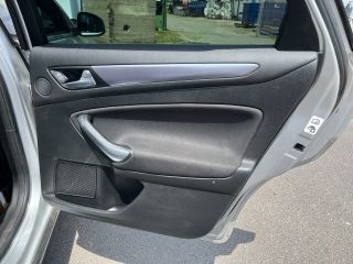 bontott FORD MONDEO IV Csomagtérajtó Kárpit